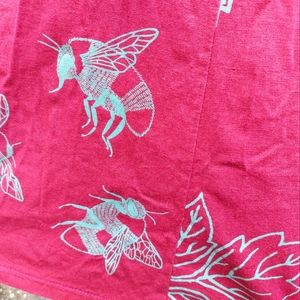 Smoking Lily bee & flower skirt.